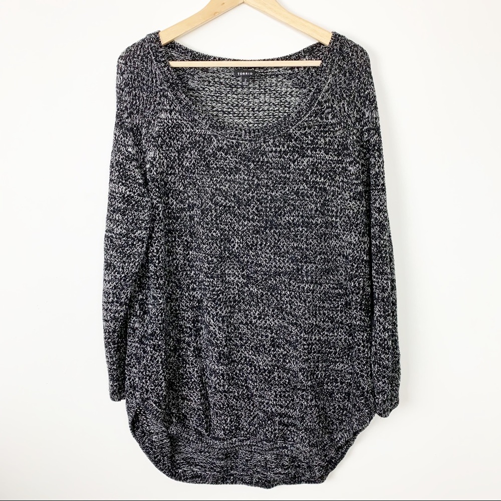 Torrid sweater 2X black  tunic high low scoop neck